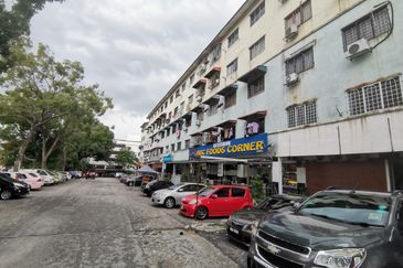 Taman Pinggiran Putra