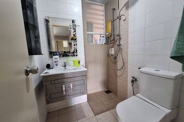 The Zest @ Kinrara 9