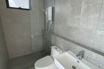 Emerald 9 Condominium