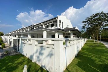 Cradleton @ Eco Majestic