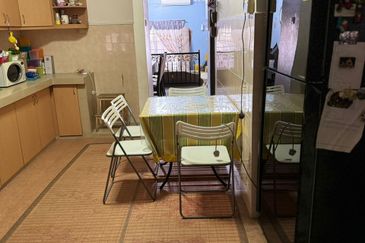 SL 11, Bandar Sungai Long