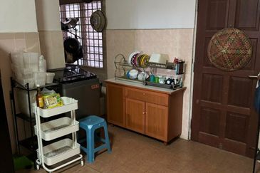 SL 11, Bandar Sungai Long