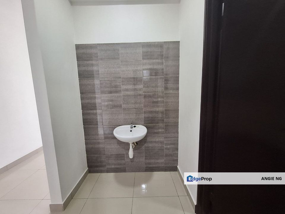 Menara Simfoni Seri Kembangan Selangor For Sale, Selangor, Seri Kembangan