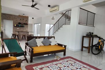 Parkfield Residences, Tropicana Heights