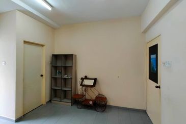 Taman Desa Shop Apartment near Faber Plaza Face Main  Road below market value Cheap Sale