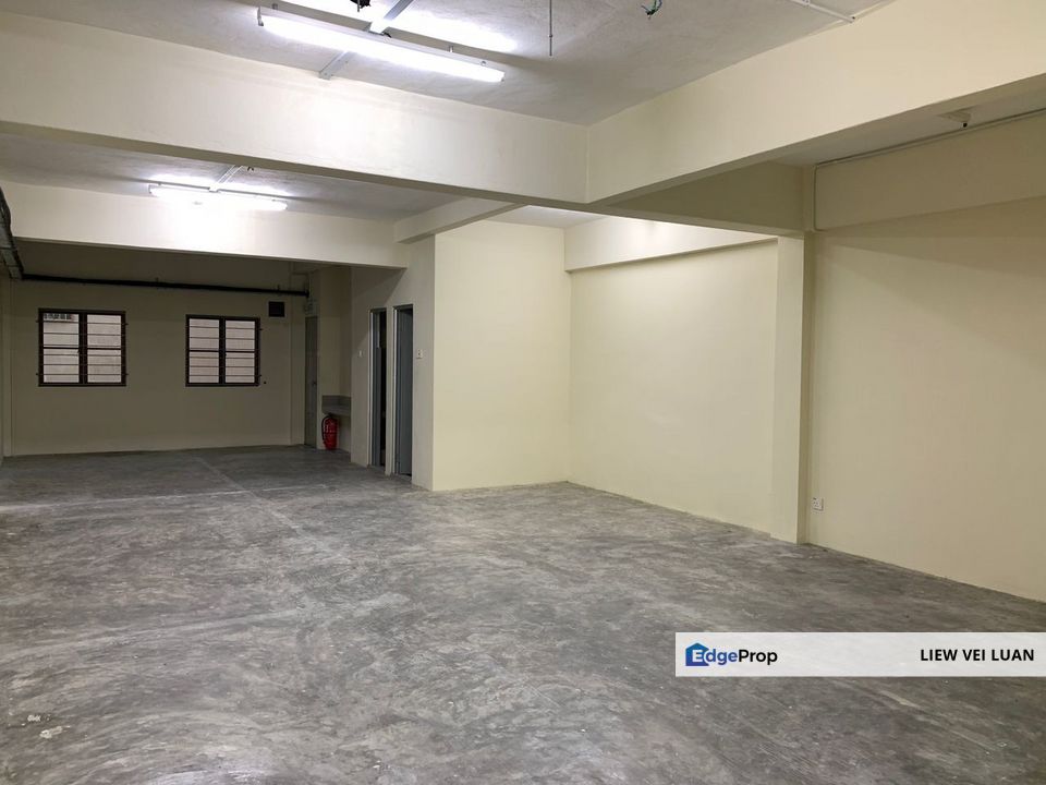 3 Storey Shop and Office beside main road, Kuala Lumpur, Cheras