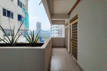 Awana Puri Condominiums