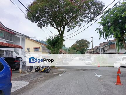 Taman Saga ,Ampang 1st Floor Town house, Fully Renovated ,2 Cars Park, Cheap sale, Selangor, Ampang