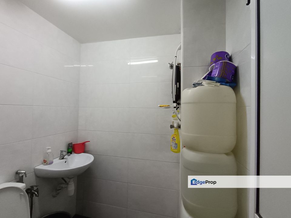 Taman Saga ,Ampang 1st Floor Town house, Fully Renovated ,2 Cars Park, Cheap sale, Selangor, Ampang