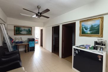 Pangsapuri Orkid, Bandar Mahkota Cheras