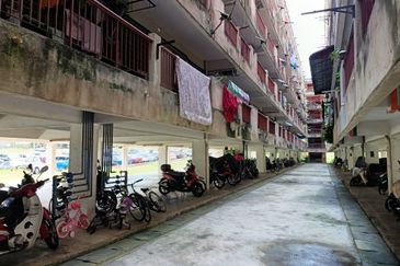 Pangsapuri Orkid, Bandar Mahkota Cheras