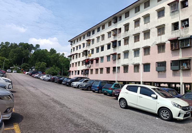 Pangsapuri Orkid, Bandar Mahkota Cheras