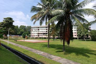 Pangsapuri Orkid, Bandar Mahkota Cheras