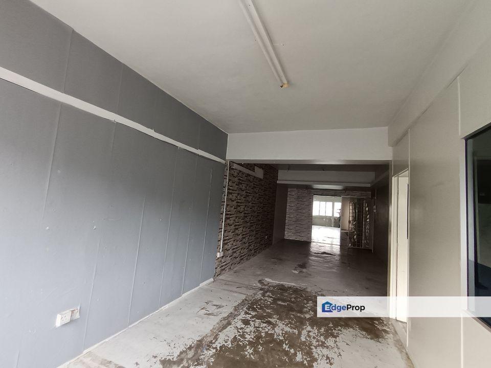 1st & 2nd Floor Office Cum Hostel Taman Seraya near main road more Parking. , Selangor, Cheras