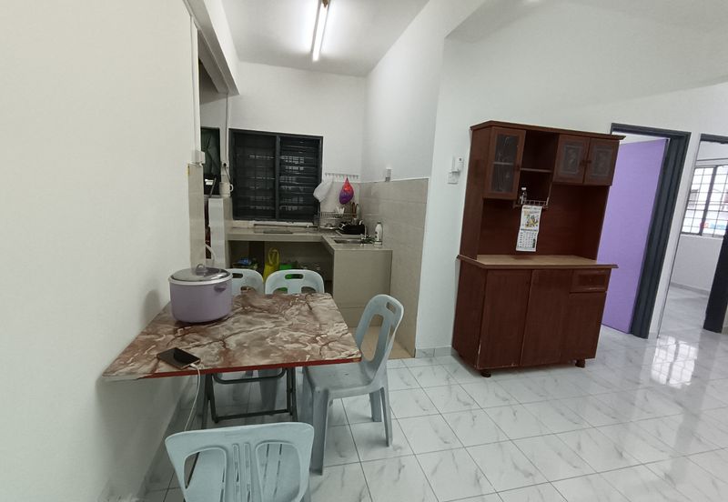 Taman Pinggiran Putra