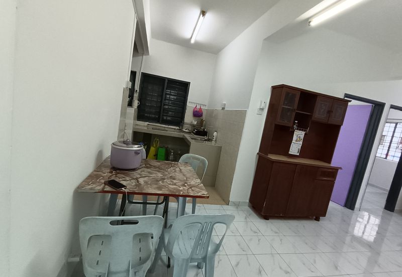 Taman Pinggiran Putra