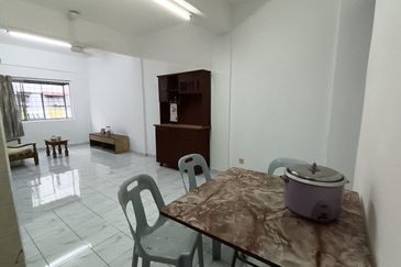 Taman Pinggiran Putra