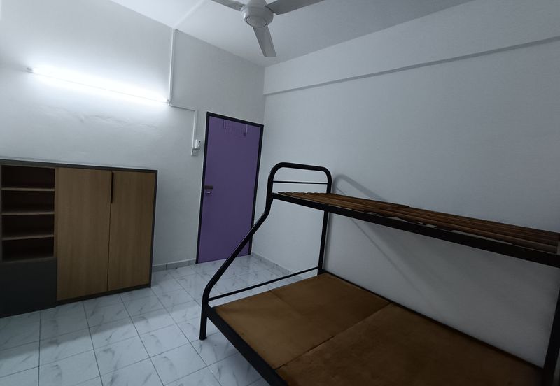 Taman Pinggiran Putra