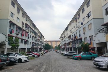 Taman Pinggiran Putra