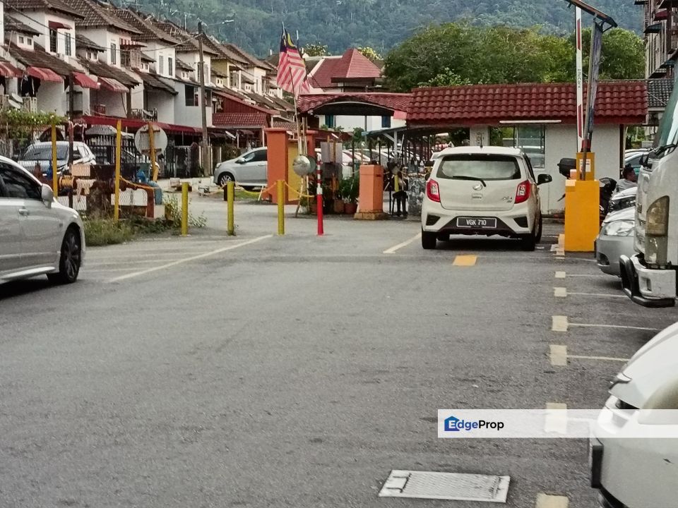 Taman Lembah Maju 600 Apartment,Ampang,near Pasar Pagi and Pasar Malam for sale , Selangor, Ampang