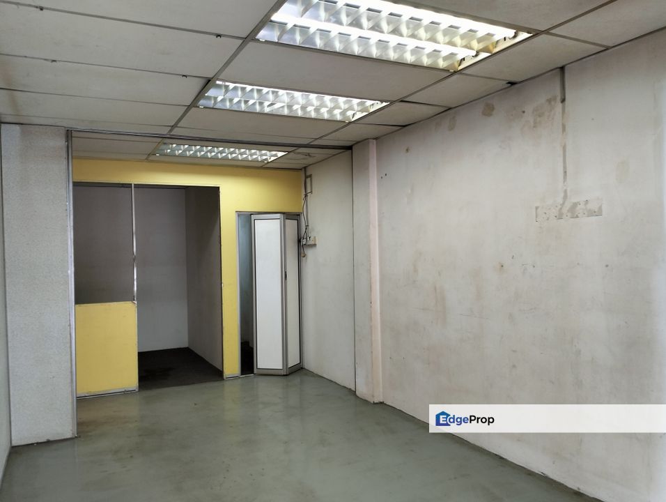 Taman Bukit Segar,Cheras ,Shop with Partion Cheap Rent, Kuala Lumpur, Cheras