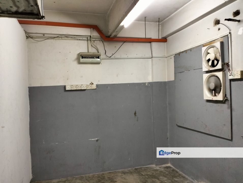 Taman Bukit Segar,Cheras ,Shop with Partion Cheap Rent, Kuala Lumpur, Cheras