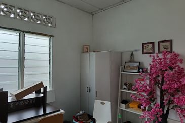 Kampung Cheras Baru  Single Storey for Store, Light Industries/Hostel big Road easy load and unload Goods 