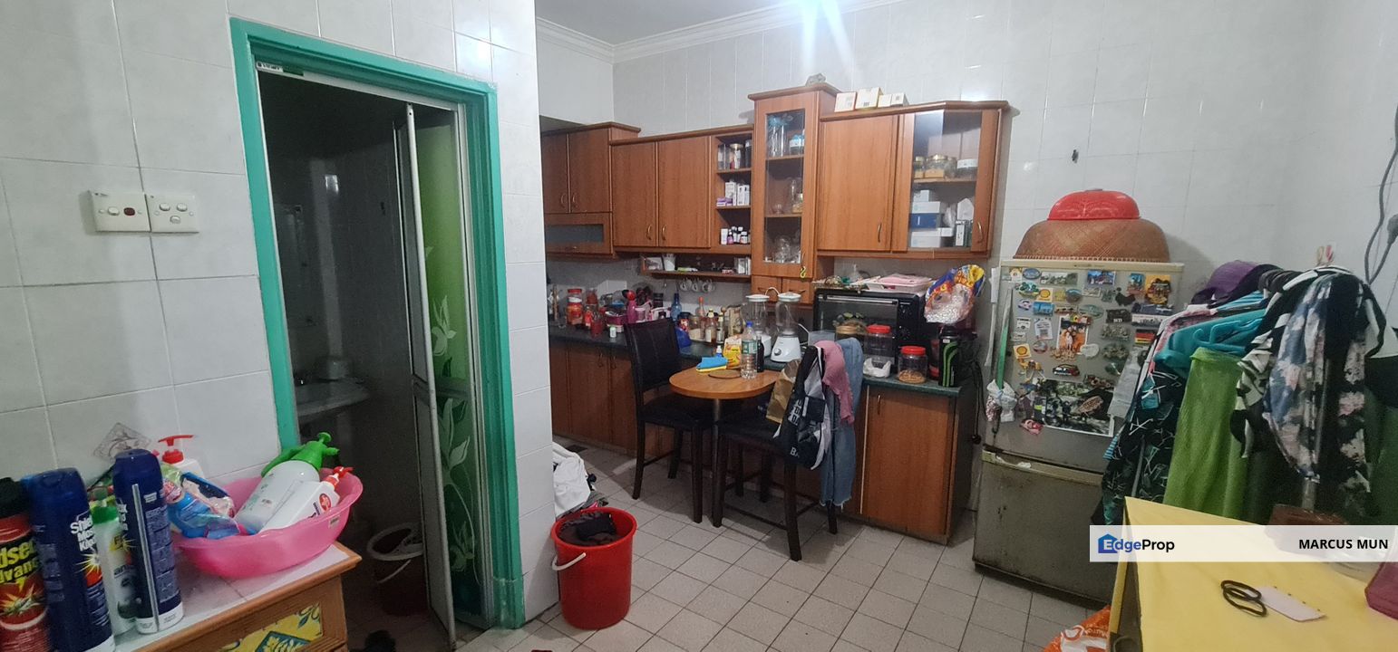 Rare End Lot with Spacious Land 33x65 (Extra 13 ft Land), Selangor, Kajang