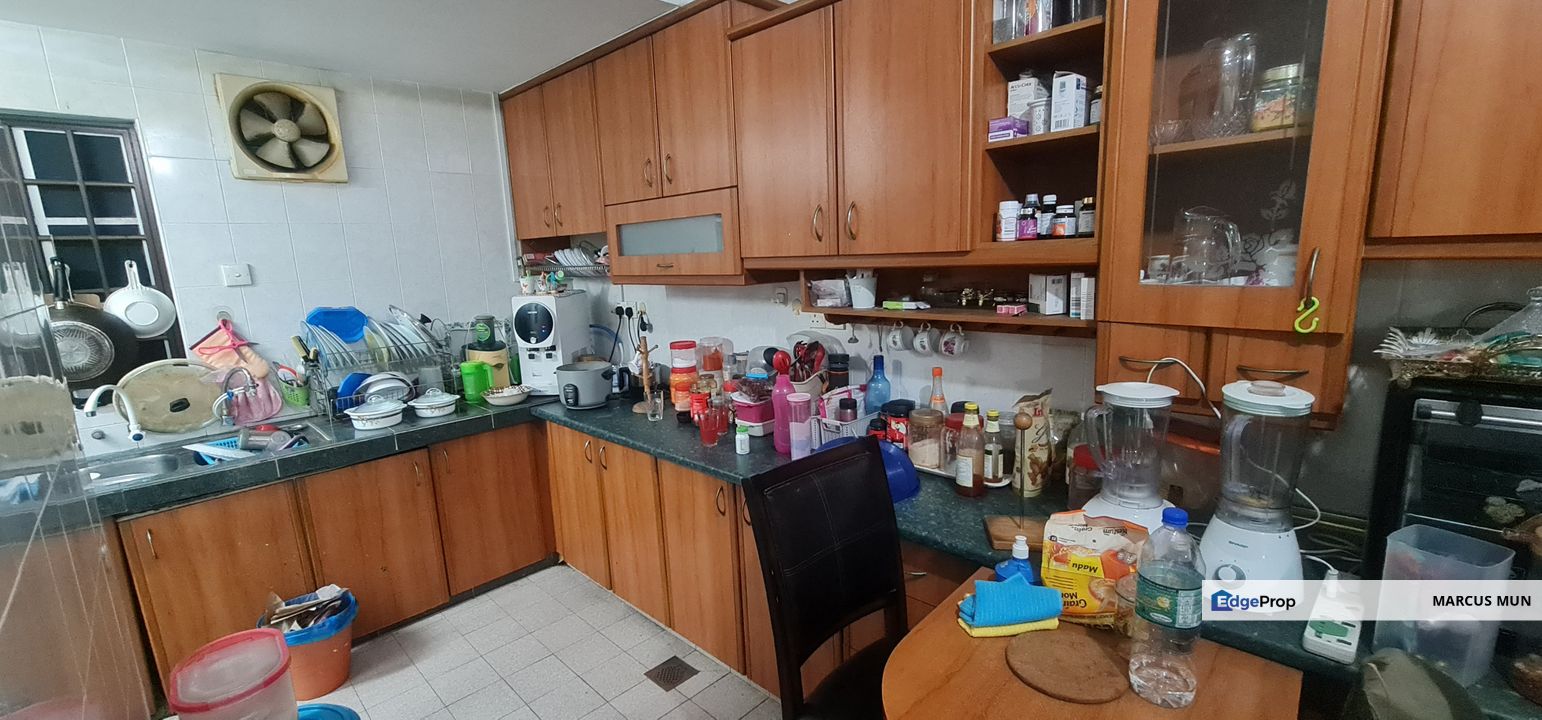 Rare End Lot with Spacious Land 33x65 (Extra 13 ft Land), Selangor, Kajang