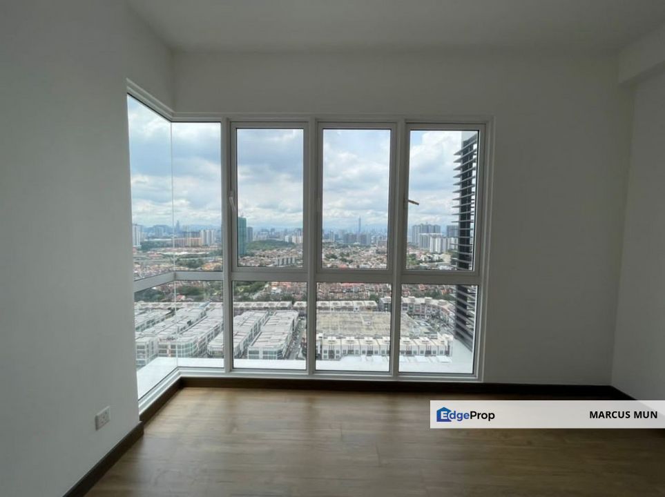 Rare Corner Unit 4r3b 2, Nice Kl View, 2 Parkings @ Lowest Floor, Kuala Lumpur, Bandar Baru Sri Petaling