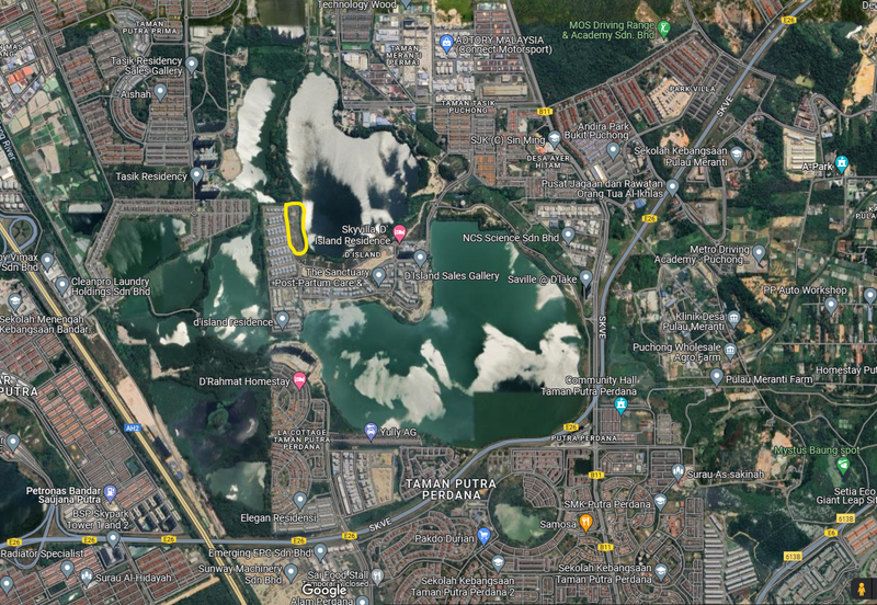 Lakeside view, Surrounded by Lush Blooms, Yet Close to the City