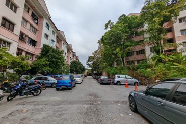Sri Dahlia Apartment