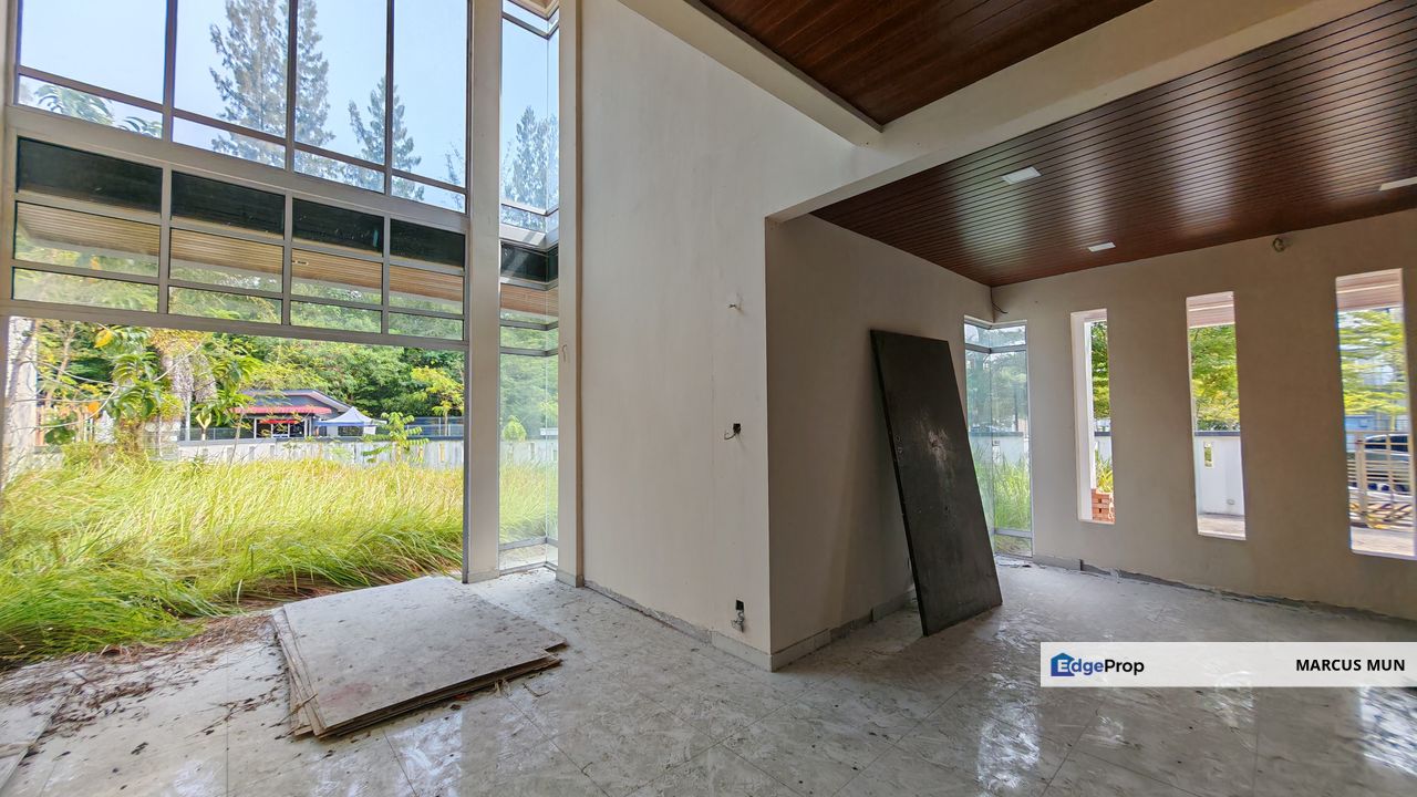 A Corner House You Can Redesign From Scratch, Corner Lot Facing South East, , Selangor, Kajang