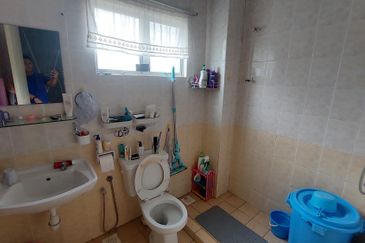 Bandar Sungai Long, Selangor Semi-D House @ Corner 