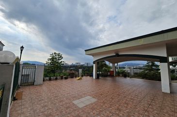 Jalan Puncak Perdana 