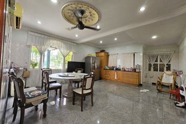 Jalan Puncak Perdana 