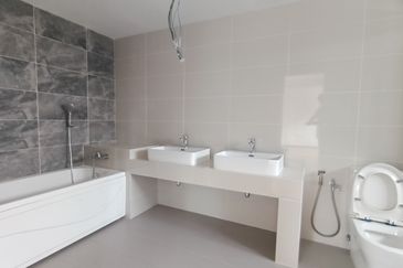 Bandar Sungai Long, Bandar Sungai Long, Selangor Semi-D House