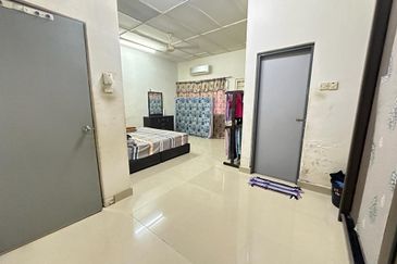 SL7, Bandar Sungai Long