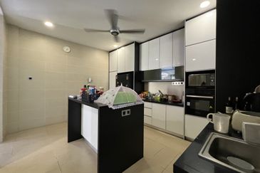 Bandar Tun Hussein Onn