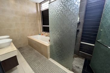 Bandar Tun Hussein Onn