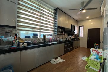 Bandar Tun Hussein Onn