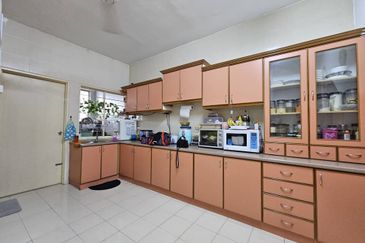 SL 4, Bandar Sungai Long