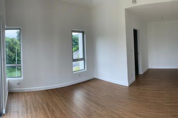 Bandar Sungai Long, Bandar Sungai Long, Selangor Terrace House @ Corner