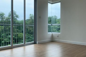 Bandar Sungai Long, Bandar Sungai Long, Selangor Terrace House @ Corner