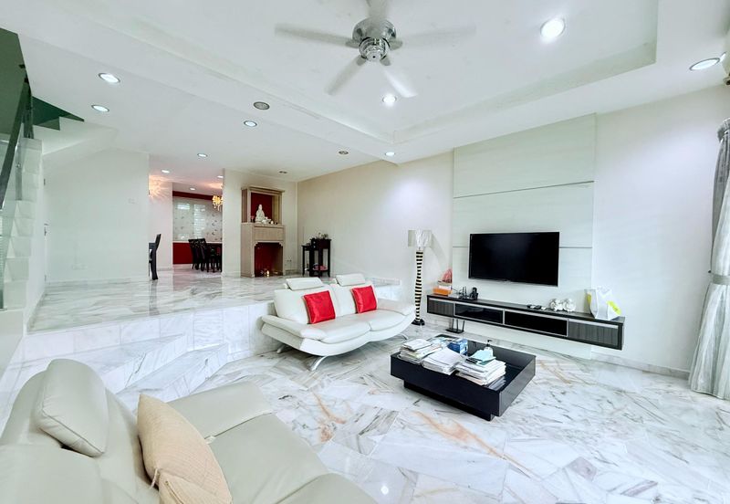 SL7, Bandar Sungai Long