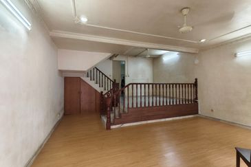 SL7, Bandar Sungai Long