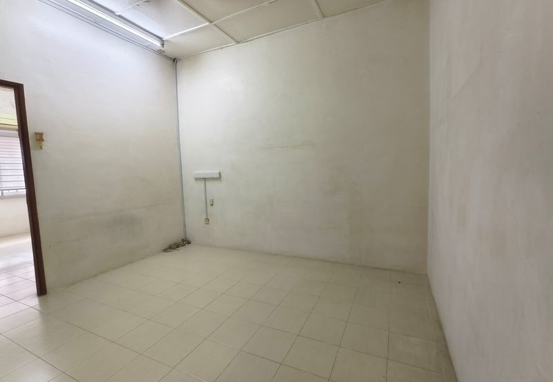 SL7, Bandar Sungai Long