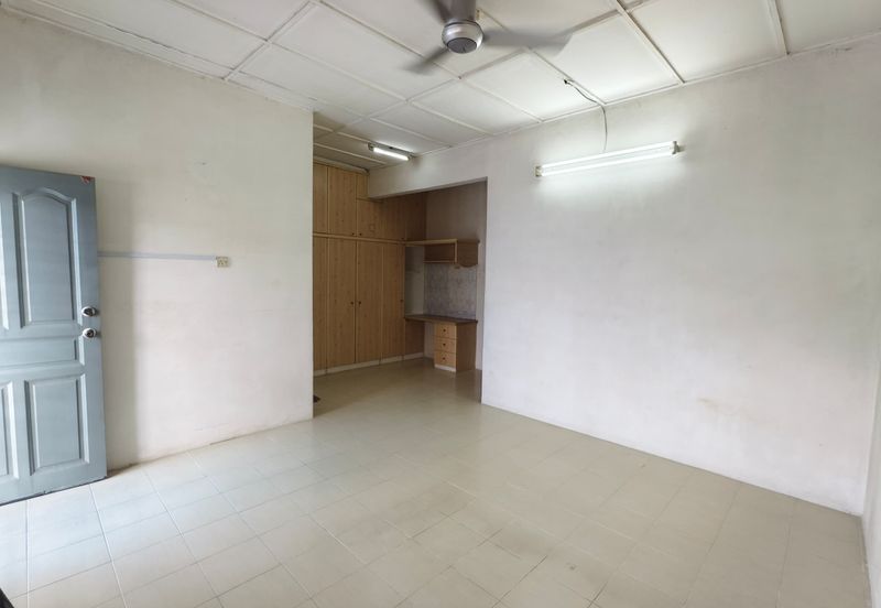 SL7, Bandar Sungai Long