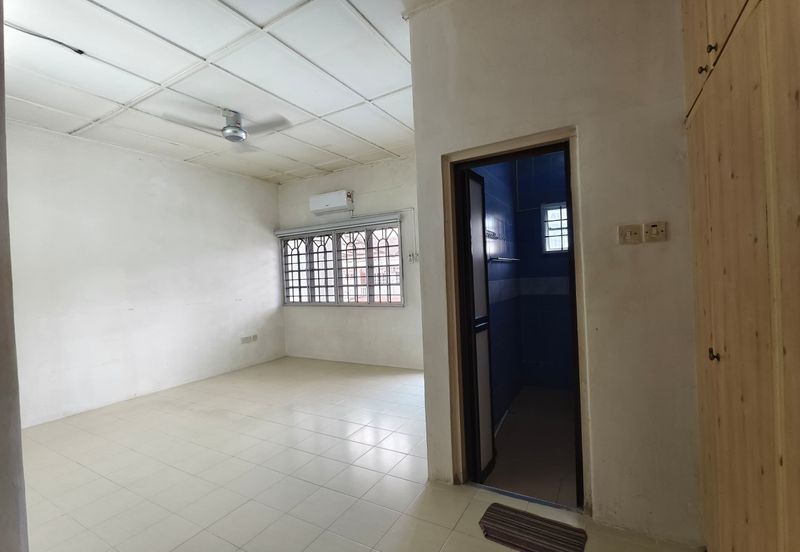 SL7, Bandar Sungai Long