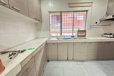 SL 2, Bandar Sungai Long